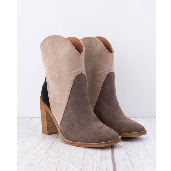 Ava Color Block Tri-Tone Bootie - Picture 10 of 13